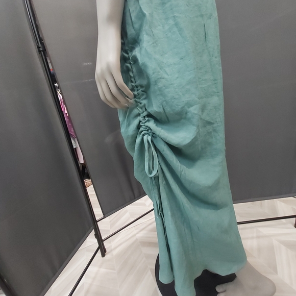 💢SOLD💢Forever 21 Sage skirt - Picture 4 of 14